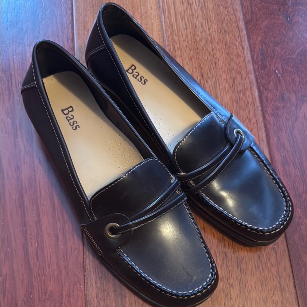 Bass Women's cordovan leather Loafers